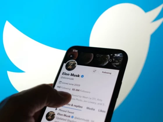 Elon Musk Suspends Twitter Accounts